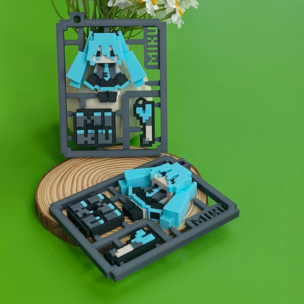 3Dプリント製のかわいいピクセル初音ミク半完成モデル、台座付 - 3D Printing Yourself のレビューと価格